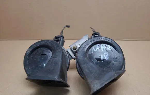 Volkswagen Polo V 6R Horn signal A046466