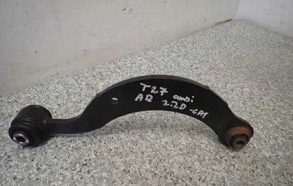 Toyota Avensis T270 Rear suspension control arm 