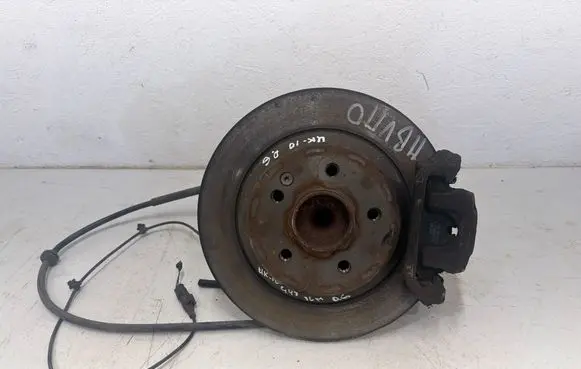 Mercedes-Benz Vito Viano W447 Rear wheel hub A4473505800 A4474200783 A4474208100