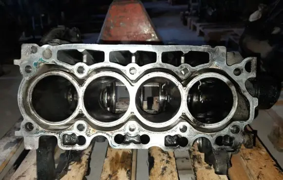 Peugeot Expert Engine block 9HU DV6UTED4