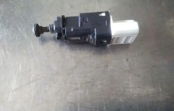 Renault Espace - Grand espace IV Brake pedal sensor switch 8200278361