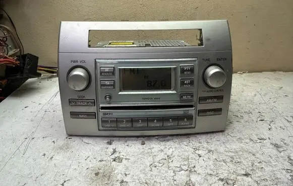 Toyota Corolla Verso AR10 Radio/CD/DVD/GPS head unit 861200F010 CQTS7421LC W58810