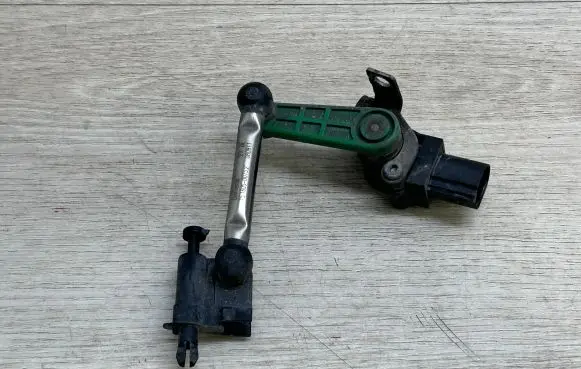 Porsche Cayenne (92A) Air suspension front height level sensor 95834107500 7P0616213