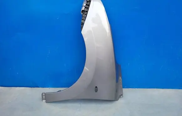 Suzuki Baleno IV Fender