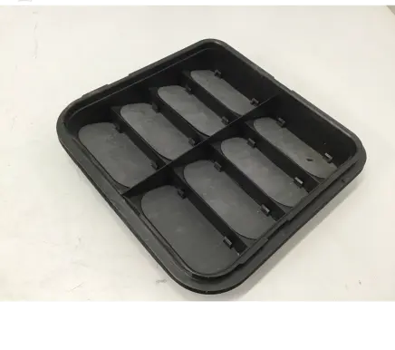 Volkswagen Touareg III Quarter panel pressure vent 4M0819181