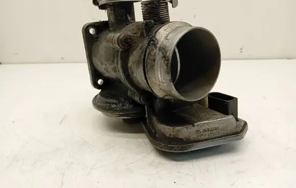 BMW 7 E65 E66 EGR valve 7791480