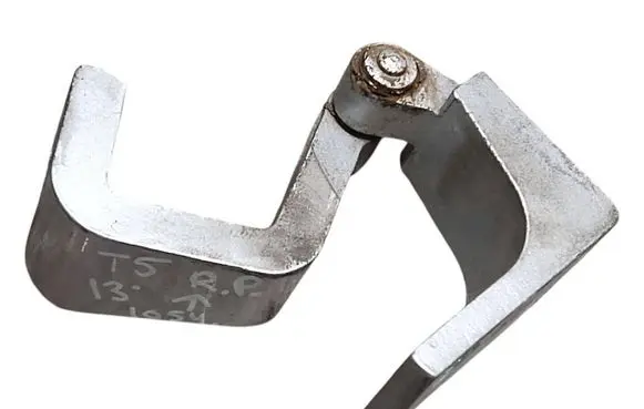 Volkswagen Transporter - Caravelle T5 Front door upper hinge 7H0831402B