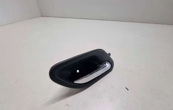 BMW 5 E39 Front door interior handle 8226050