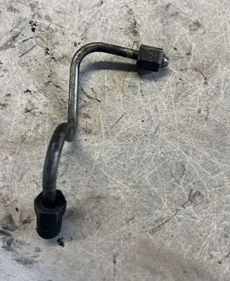 Mazda 6 Fuel injector supply line/pipe 