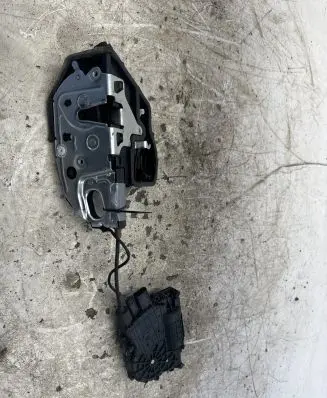 BMW 6 F06 Gran coupe Rear door lock 7276321