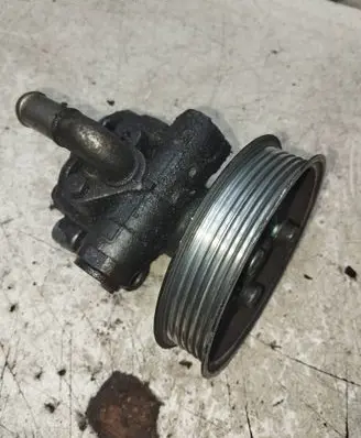 Volkswagen Golf IV Power steering pump