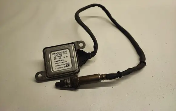 Mercedes-Benz ML W166 Lambda probe sensor A0009050108