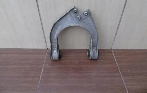 Mercedes-Benz E W211 Front upper control arm/wishbone 2113308907