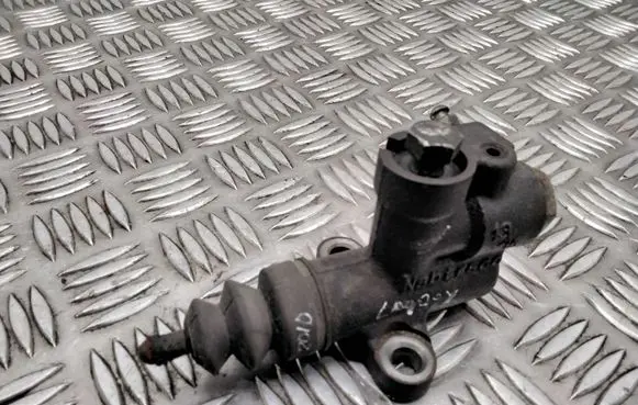 Subaru Legacy Clutch slave cylinder 