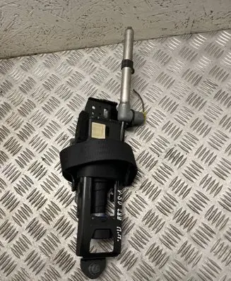 Volvo V50 Front seatbelt 8639692