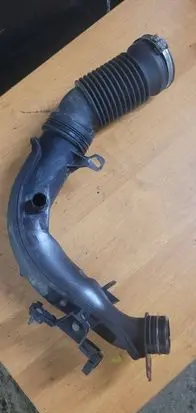 Peugeot 508 RXH Turbo air intake inlet pipe/hose 9685506980
