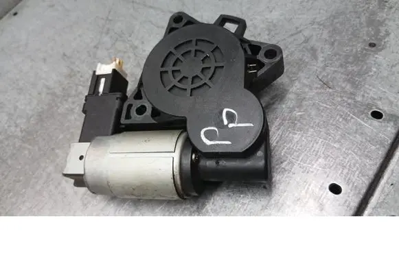 Mazda 3 I Front door window regulator motor TN774703