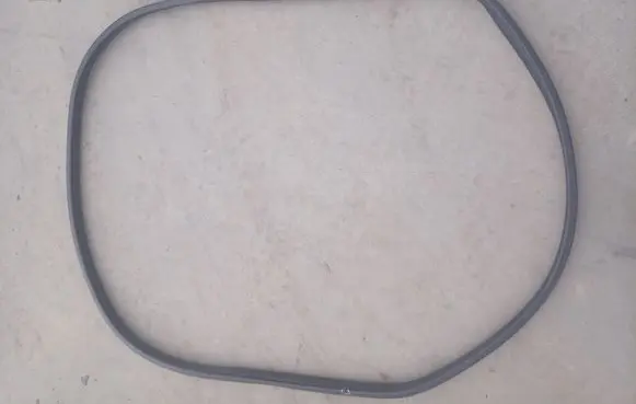 Mazda 3 II Front door rubber seal