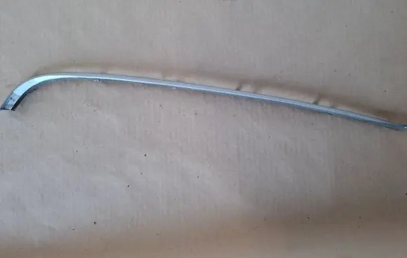 BMW 7 E38 Rear bumper trim bar molding 8125433