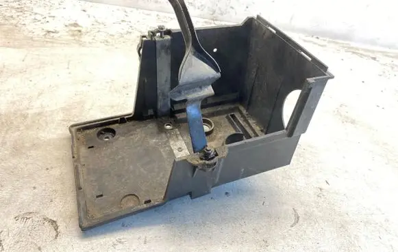 Volvo V50 Battery box tray 30667941