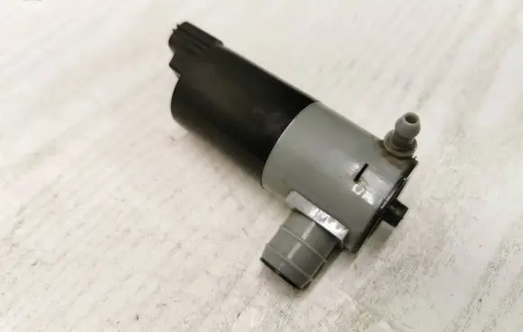 Volvo V40 Headlight washer pump 1019873 130624A 418637