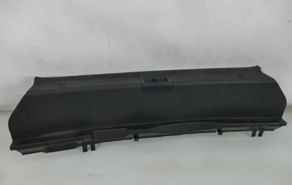Mercedes-Benz C W204 Tailgate/boot lid lock trim 2046900825
