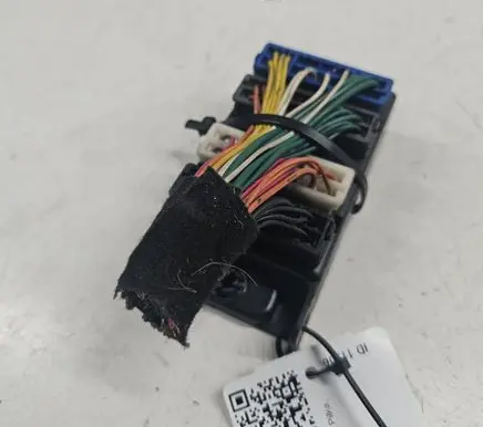 KIA Sorento Fuse module 913103E810