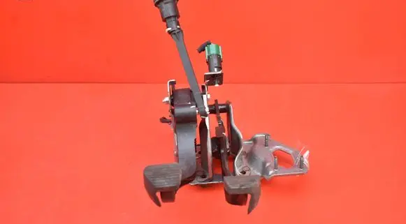 Peugeot 208 Accelerator throttle pedal