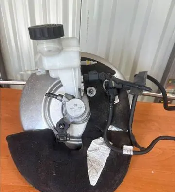 Peugeot 3008 II Brake booster 0204821381 30050808752 9807687080