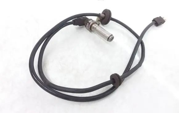 Mercedes-Benz E W124 ABS rear brake sensor 0265002079