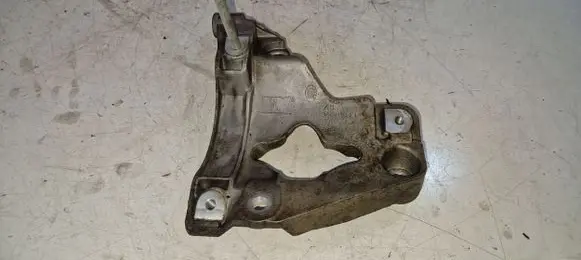 Jeep Grand Cherokee A/C compressor mount bracket 3310F