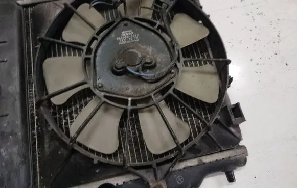 Honda Jazz Radiator cooling fan shroud 0650003070 065000-3070