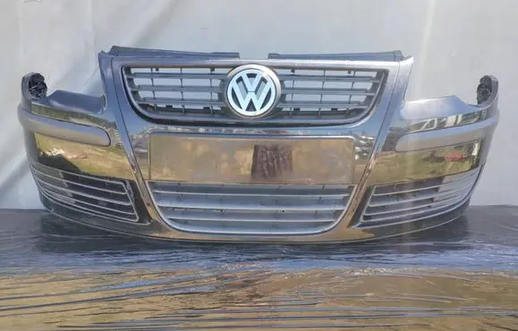 Volkswagen Polo IV 9N3 Front bumper 211A7