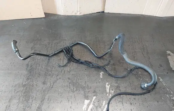 Vacuum line/pipe/hose