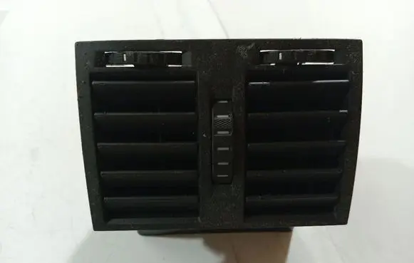 Skoda Superb B5 (3U) Dash center air vent grill 3U0819203B