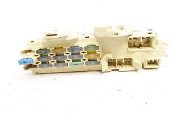 Mazda Xedos 6 Fuse box cover