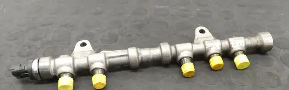 Opel Meriva B Fuel main line pipe 55573331 0445214222 0281006158