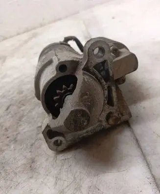 Renault Clio II Starter motor 8200426577 M000T9158