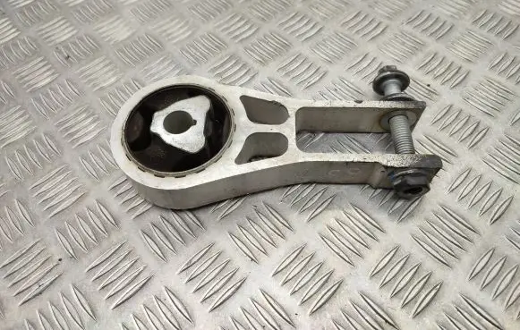 Jeep Compass Engine mount bracket