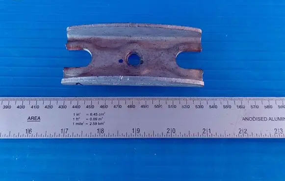 Ford Ranger Fuel Injector clamp holder BK209L535A 100415