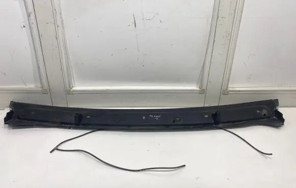 Nissan Primastar Wiper trim 93850665