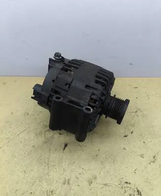 Mercedes-Benz C W204 Generator/alternator A0141541102 2605299A TG15C130