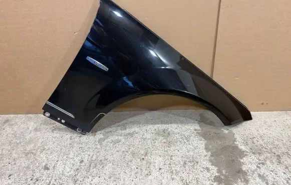 Mercedes-Benz C W204 Fender 