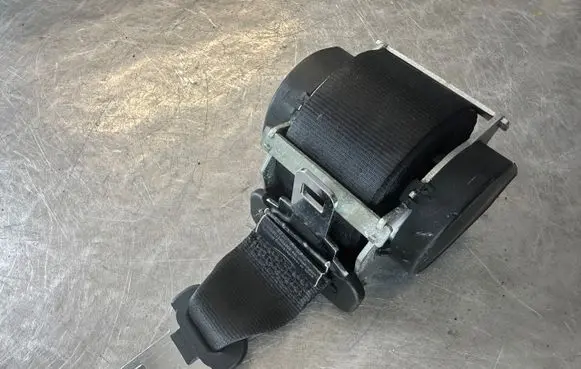 Renault Scenic III - Grand scenic III Middle seatbelt (rear) 888500009R