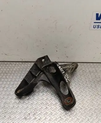 Volkswagen Caddy Gear shift cable bracket 1K0711789G
