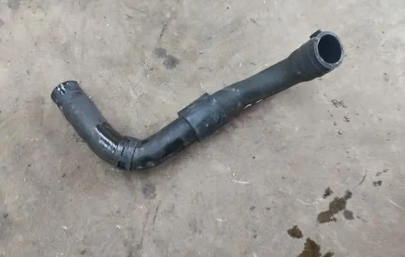 Volkswagen Jetta VI Engine coolant pipe/hose 1K0122109CK