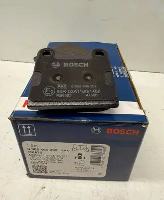 Mercedes-Benz SL R107 Brake pads (rear) 0986466302 A0025864842 A0025864742