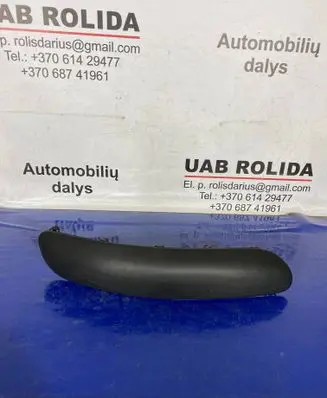 Front bumper splitter molding