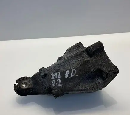 Mercedes-Benz E W212 Engine mounting bracket A6512231404 6512231404