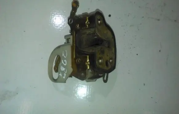Opel Tigra A Front door lock